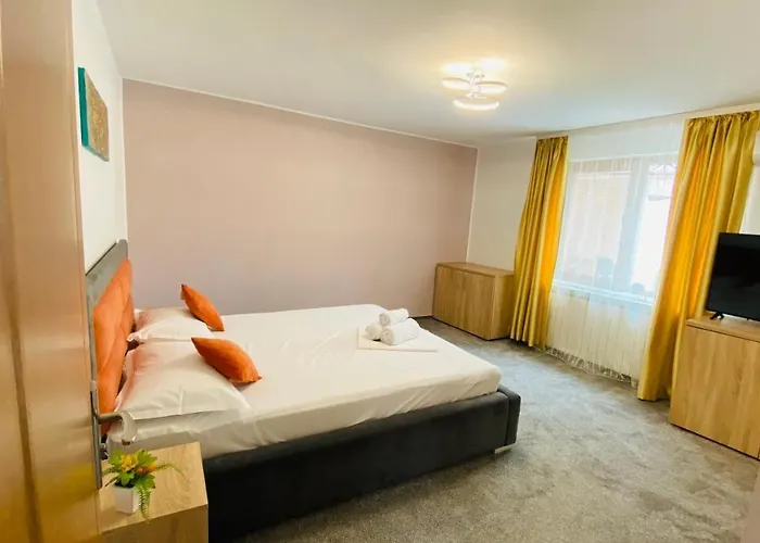 בית אירוח Orange House *