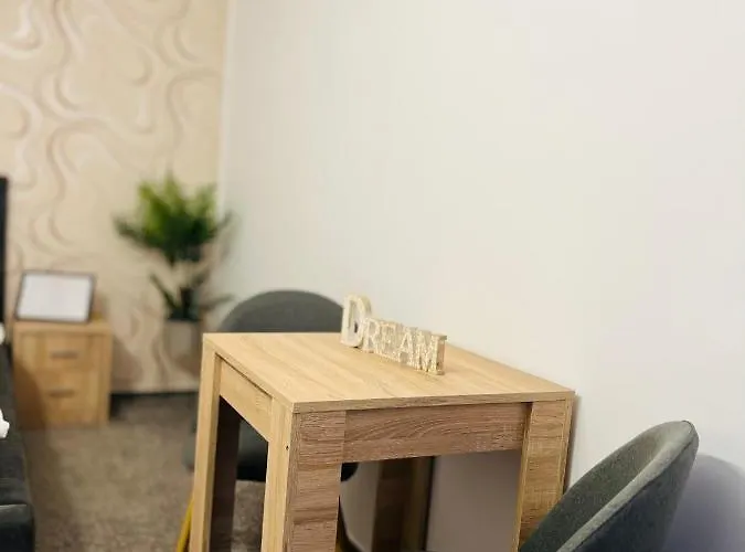 בית אירוח Orange House