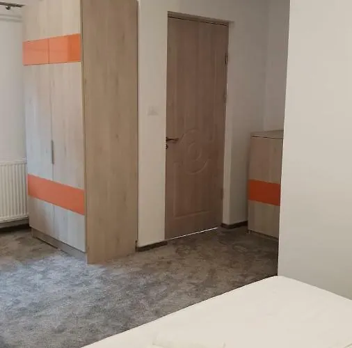 בית אירוח Orange House