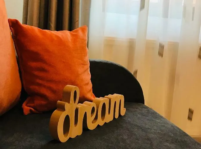 Orange House בית אירוח