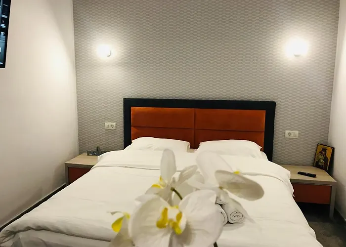 Orange House בית אירוח