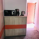 Orange House 홈스테이