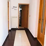 홈스테이 Orange House 콘스탄차