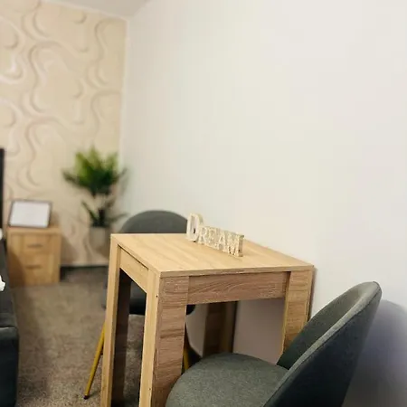 Habitación en casa particular Orange House