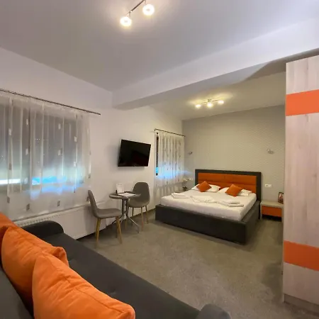 Orange House Constanta Homestay *